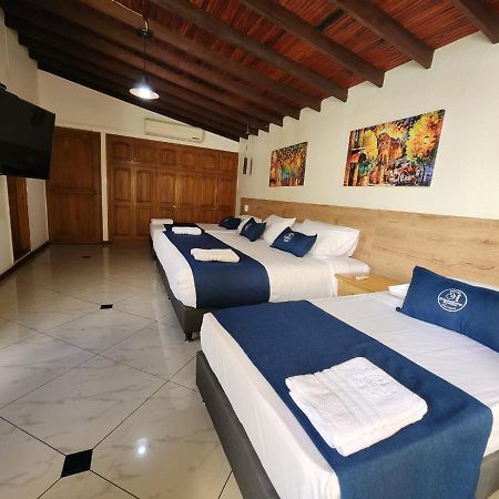 Hotel Boutique Deluxe Home Медельин Экстерьер фото