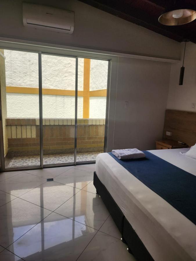 Hotel Boutique Deluxe Home Медельин Экстерьер фото
