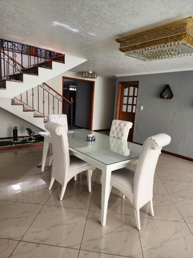 Hotel Boutique Deluxe Home Медельин Экстерьер фото